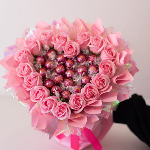 Bukiet jadalny serce 22 cm różowy Lindt